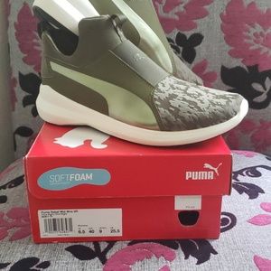 Puma Rebel Olive color
